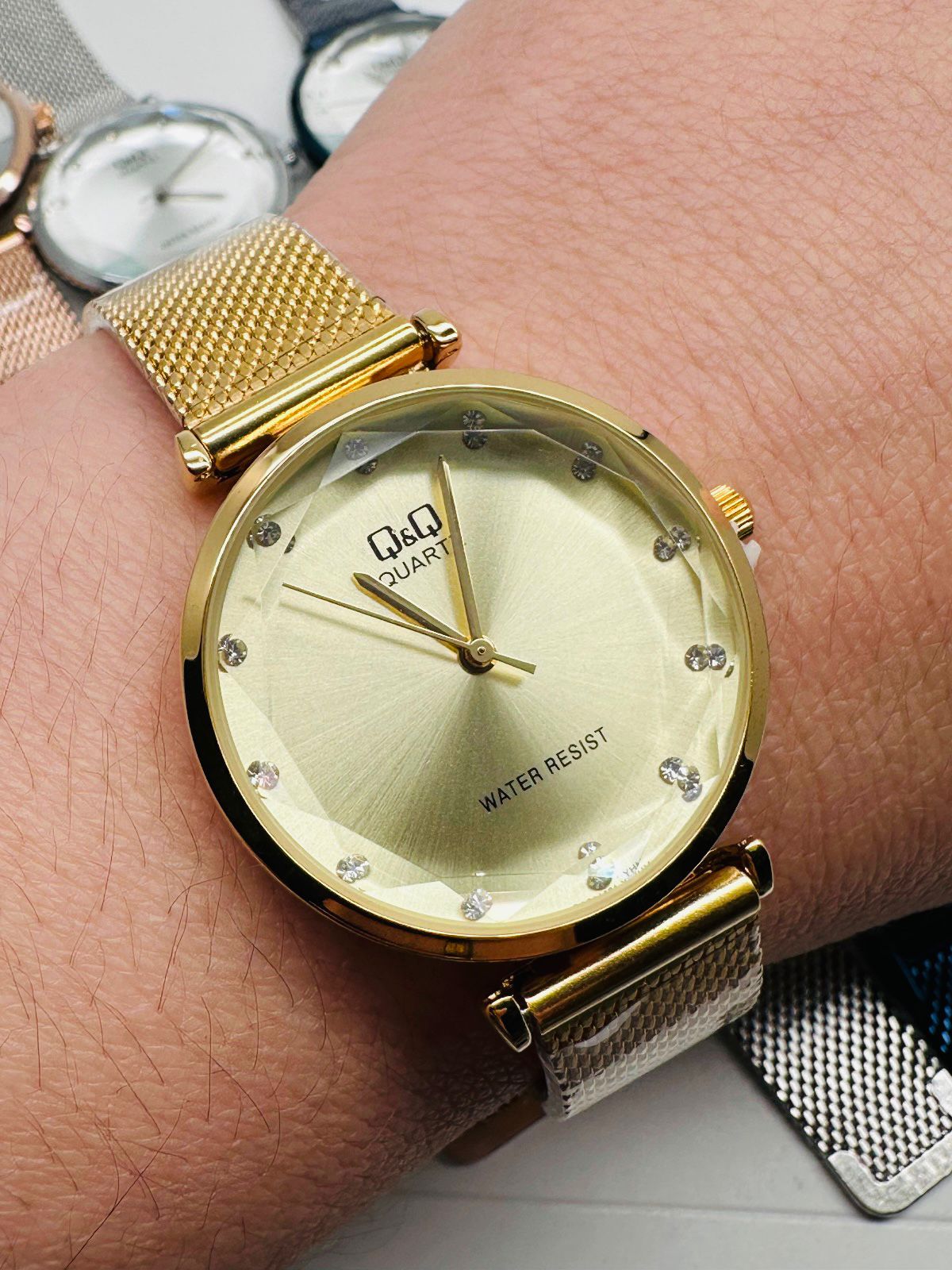 Reloj Q&Q de Dama 4