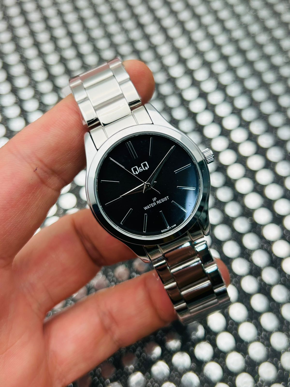 Reloj Q&Q en acero