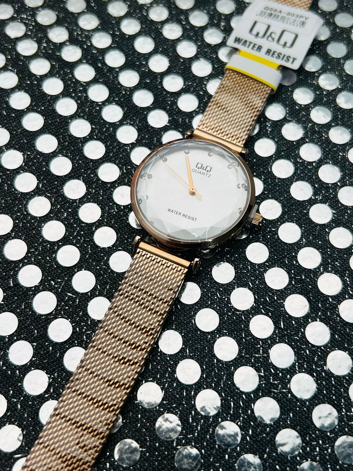 Reloj Q&Q pulso en acero QZ81J202Y