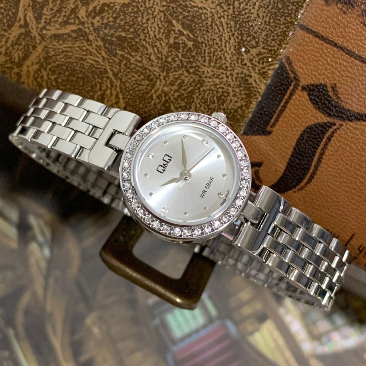 Reloj de dama Q&Q Q96B