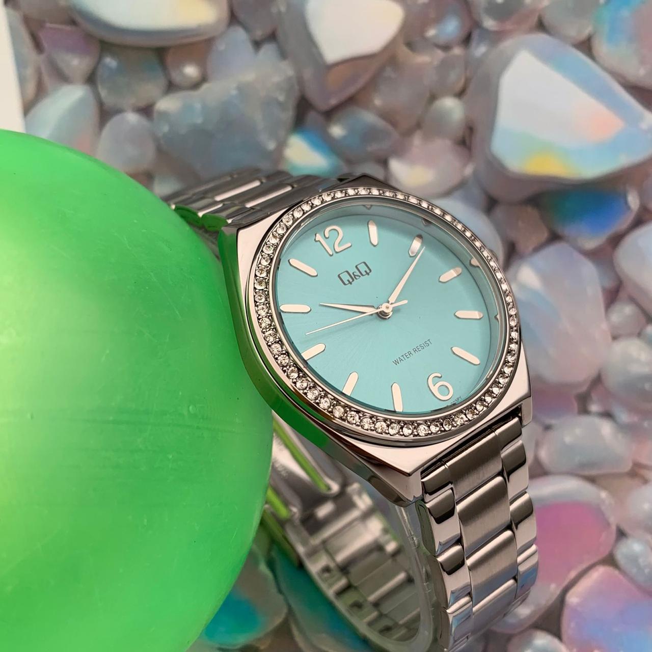 Reloj Q&Q para dama Q79BB