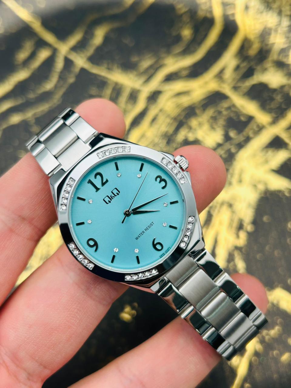 Reloj de Dama Q&Q Modelo Q75B-002PY