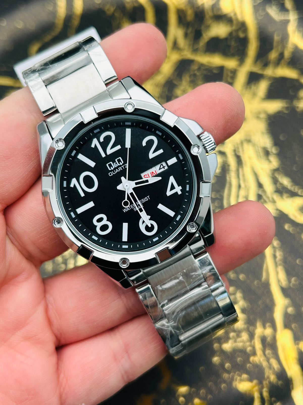 RELOJ Q&Q CABALLERO