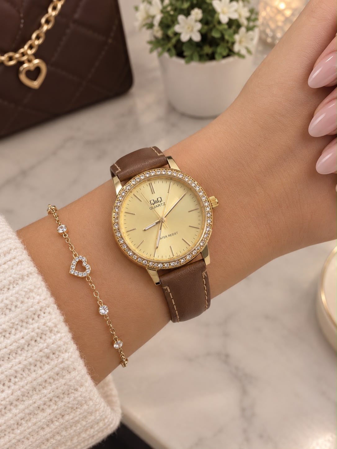 Reloj Q&Q QA31-801Y Dama!