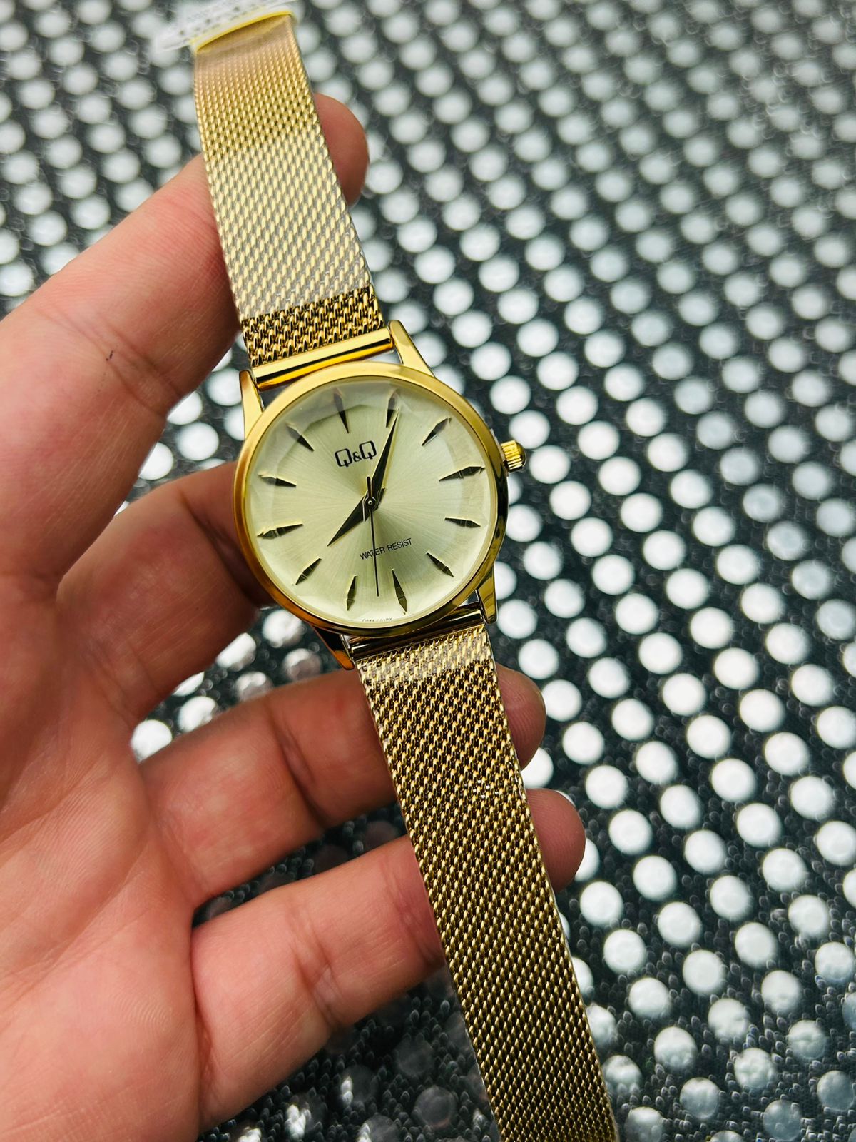 Q&Q Gold Edition