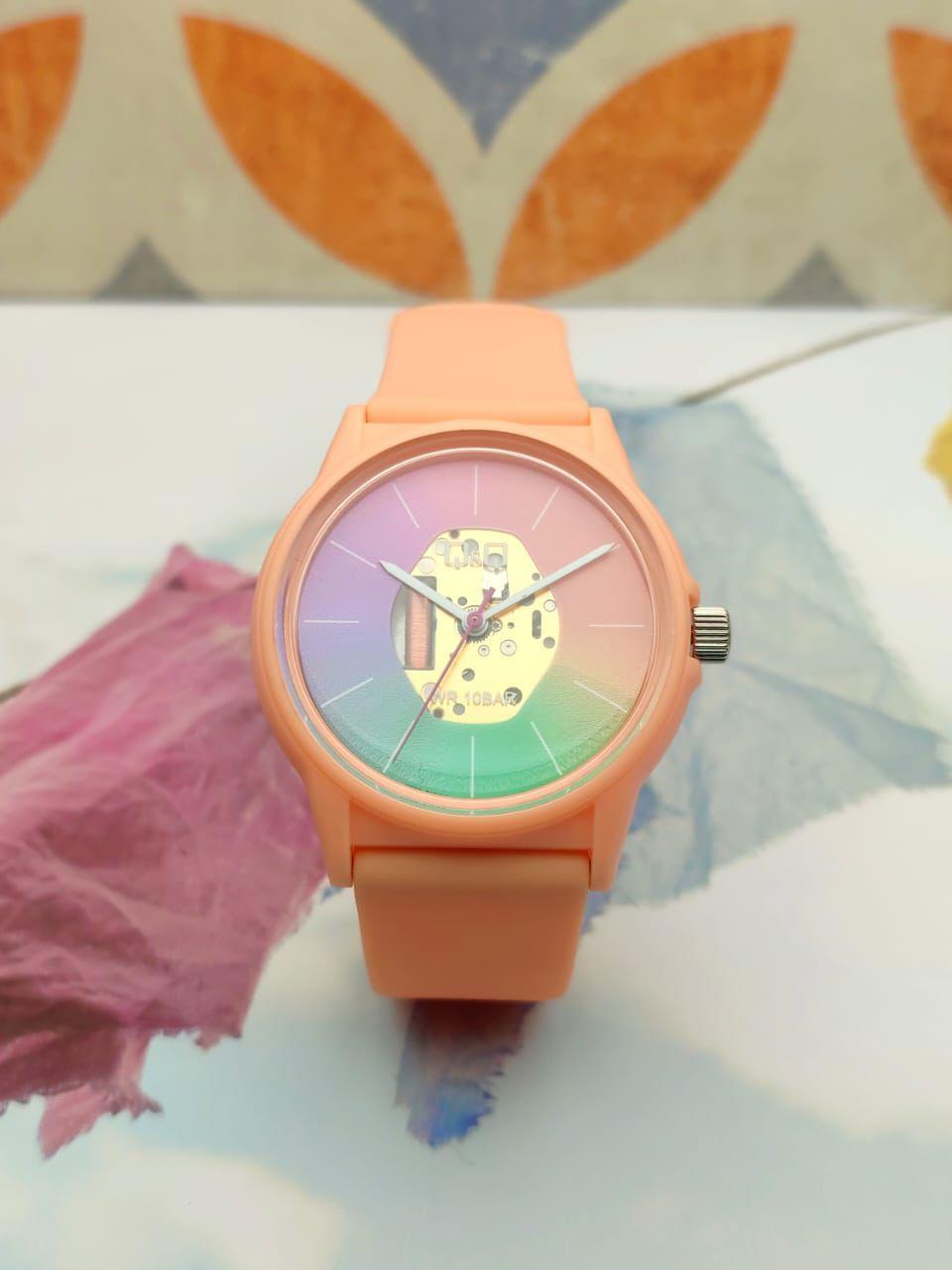 Reloj para dama Q&Q V39A-515VY