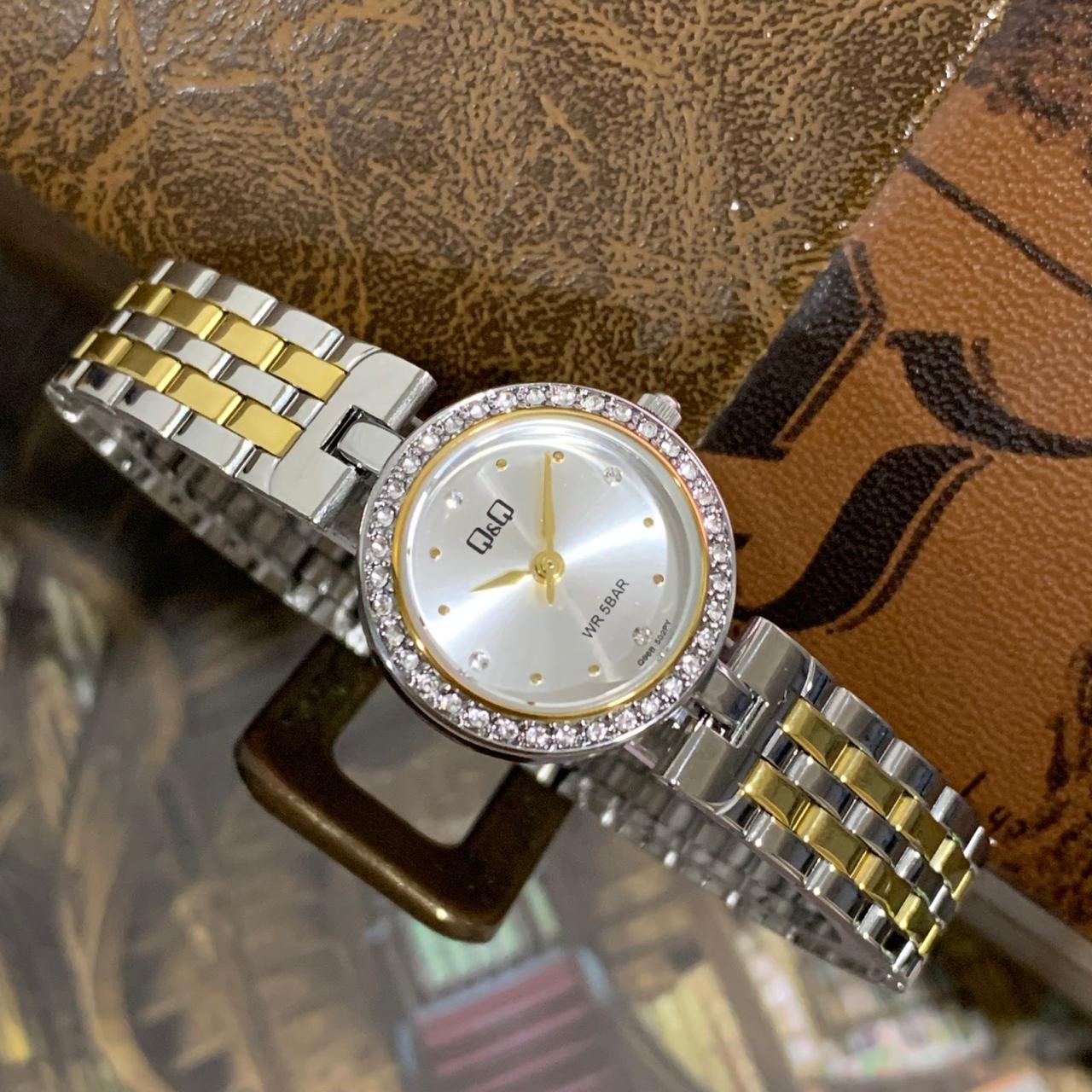 Reloj de dama Q&Q Q96B