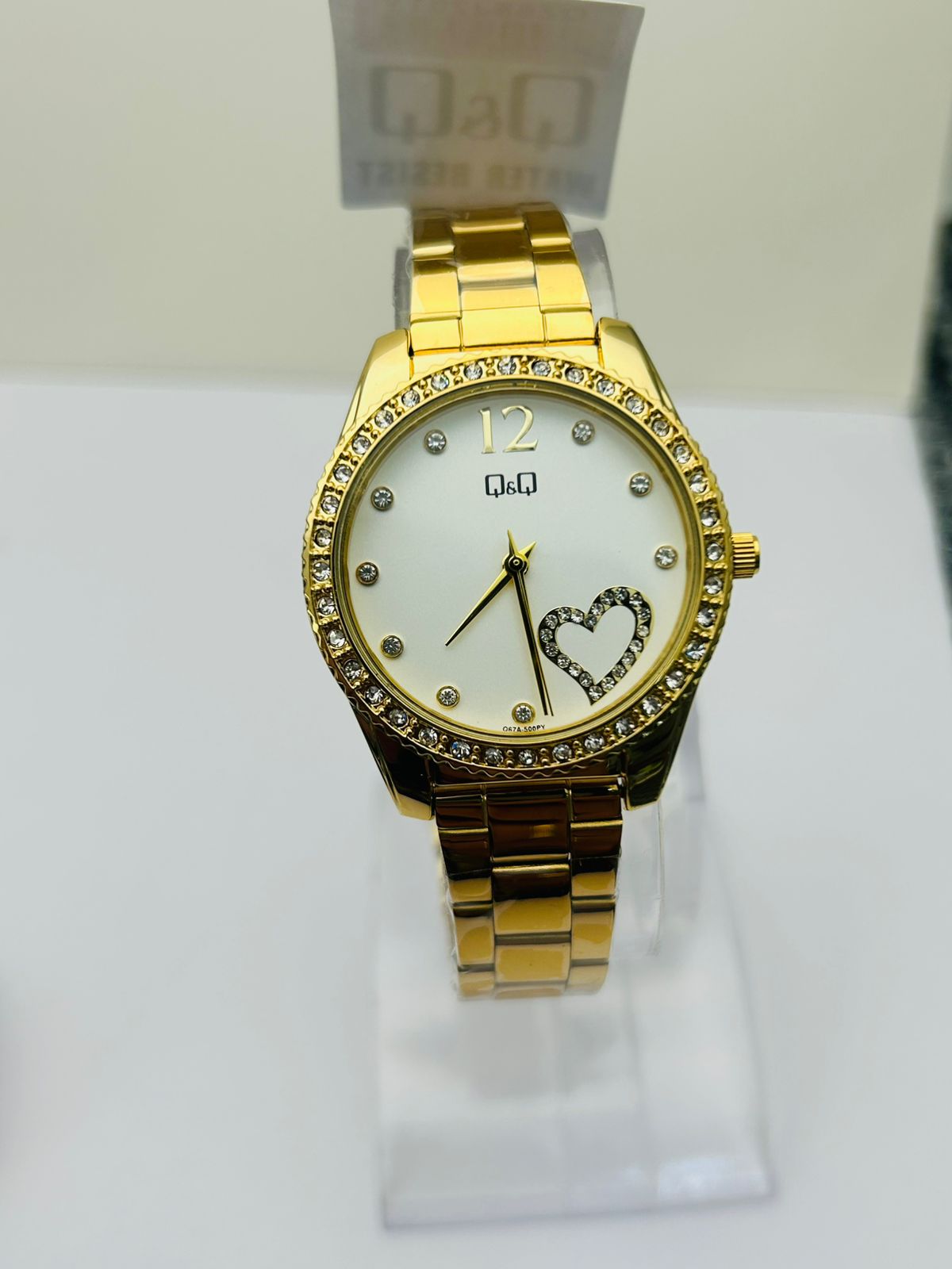 Reloj Q&Q corazón para dama