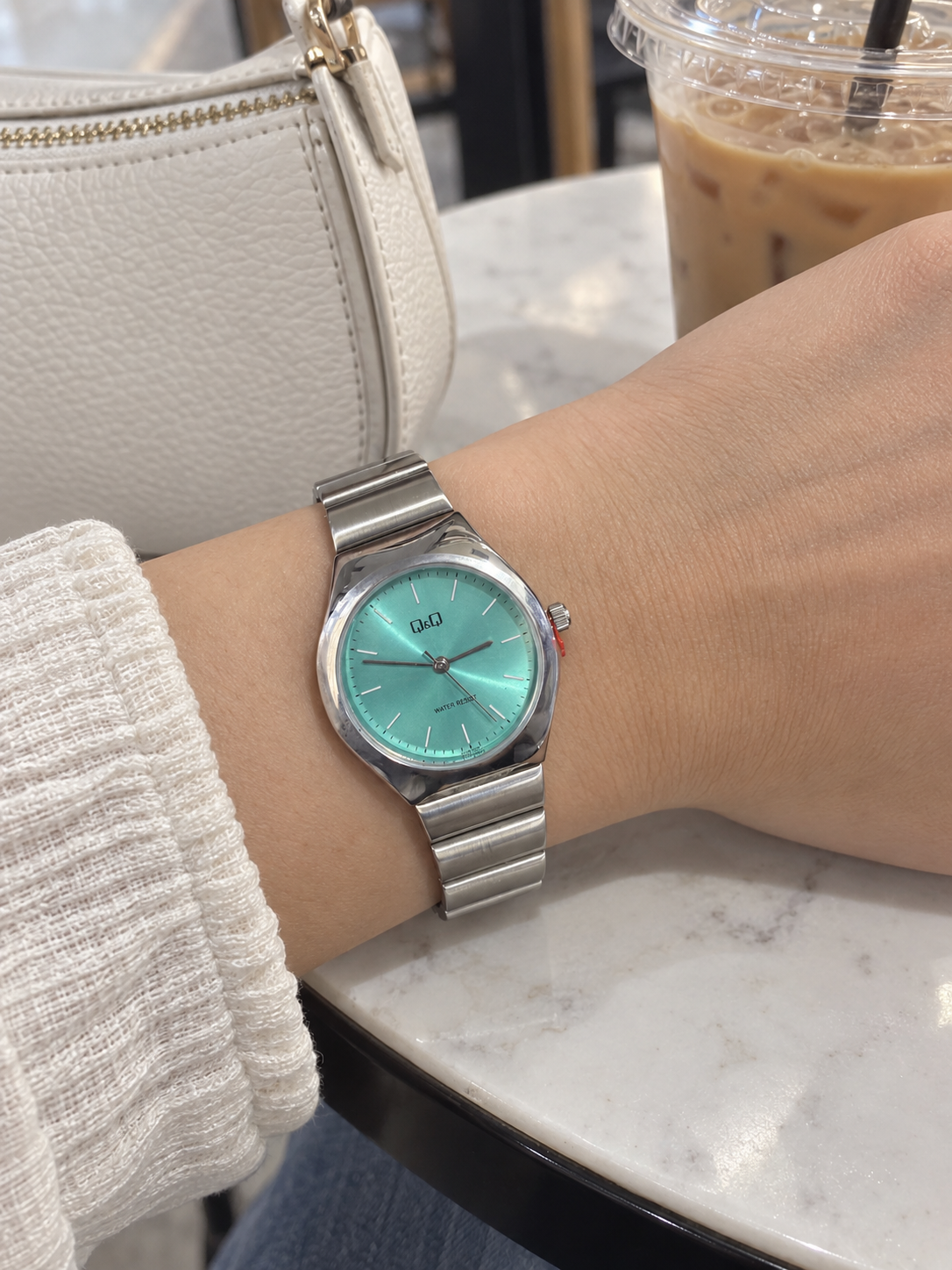 Reloj Q&Q Análogo Q72B-004PY