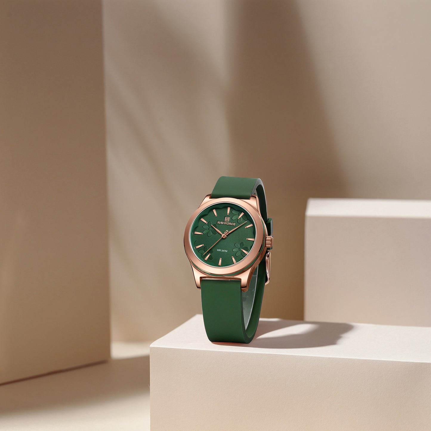 Reloj Naviforce de Dama en Goma 5051