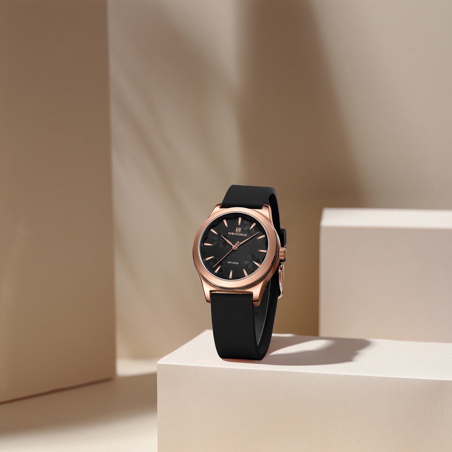 Reloj Naviforce de Dama en Goma 5051