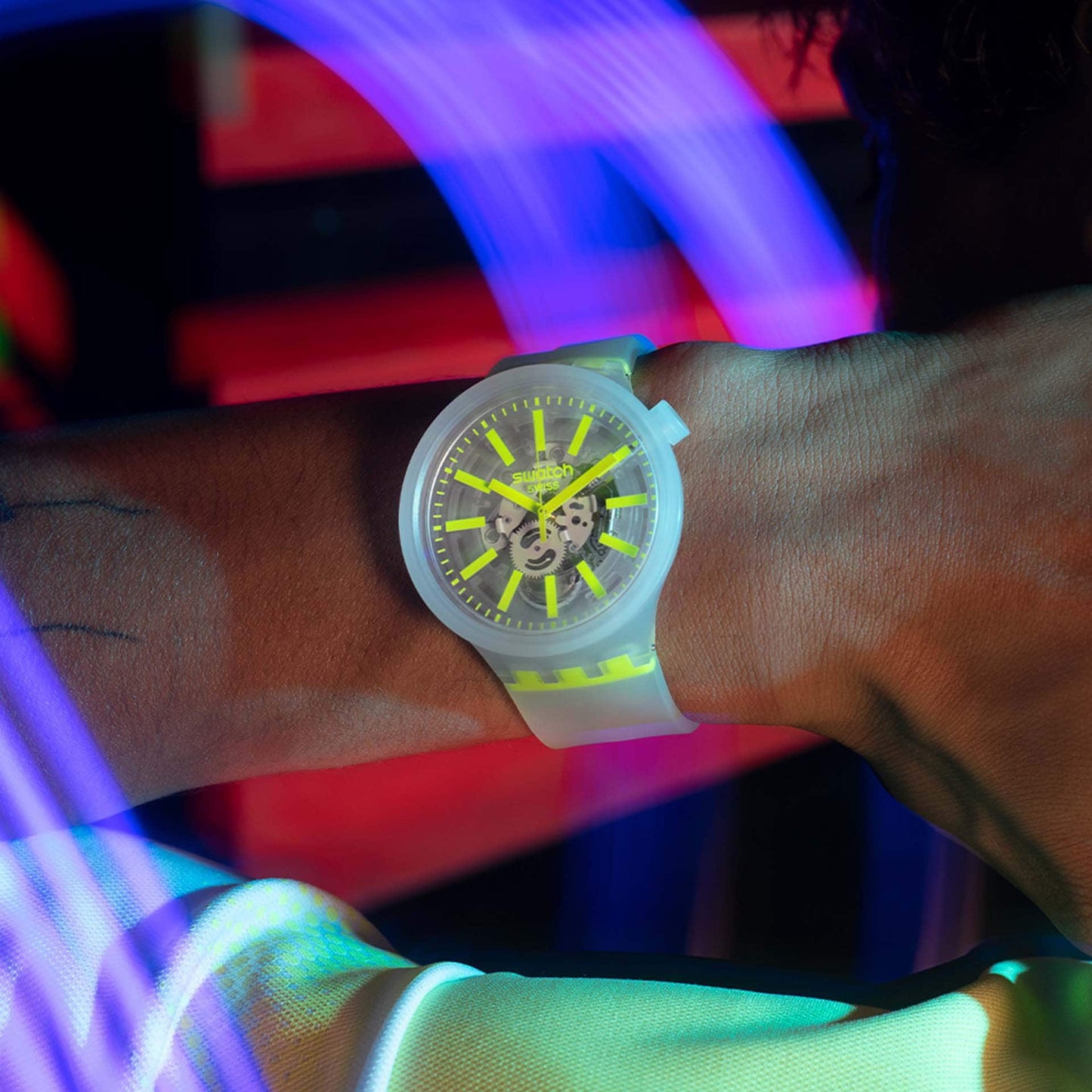 Reloj Swatch SO27E103 YellowinJelly — Frescura y Estilo Transparente