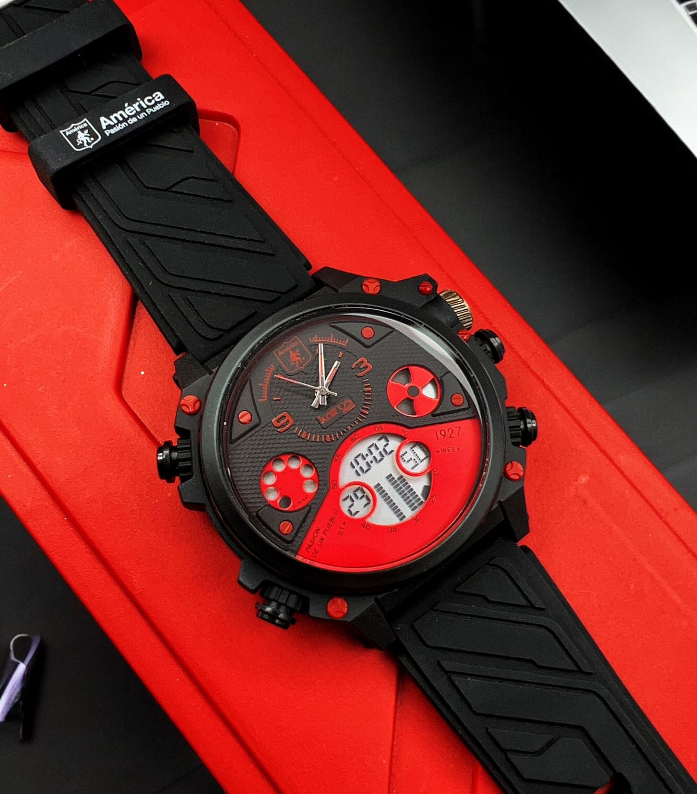 Reloj Oficial America