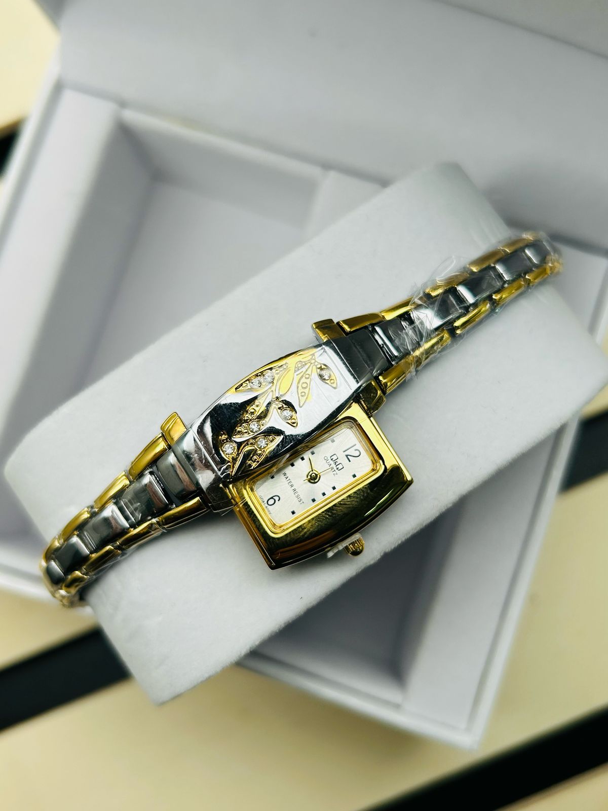 Reloj Q&Q de Dama 3