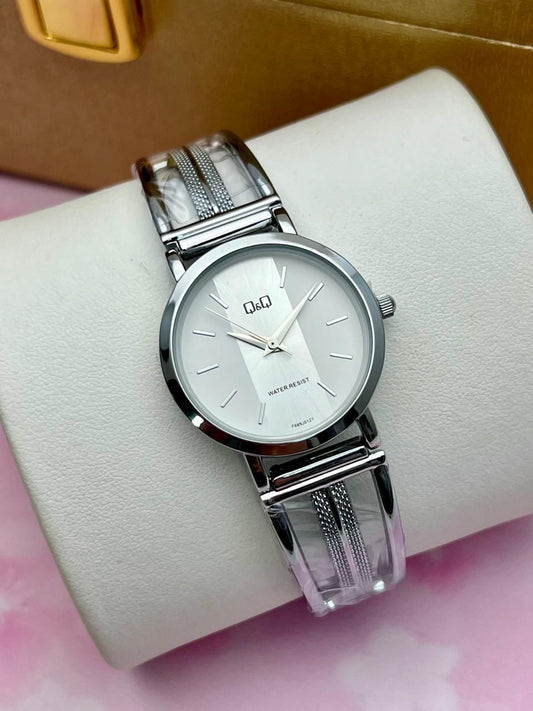 Reloj Q&Q para Dama