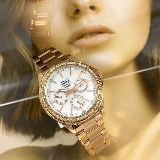 Reloj para dama Q&Q CE01J011Y