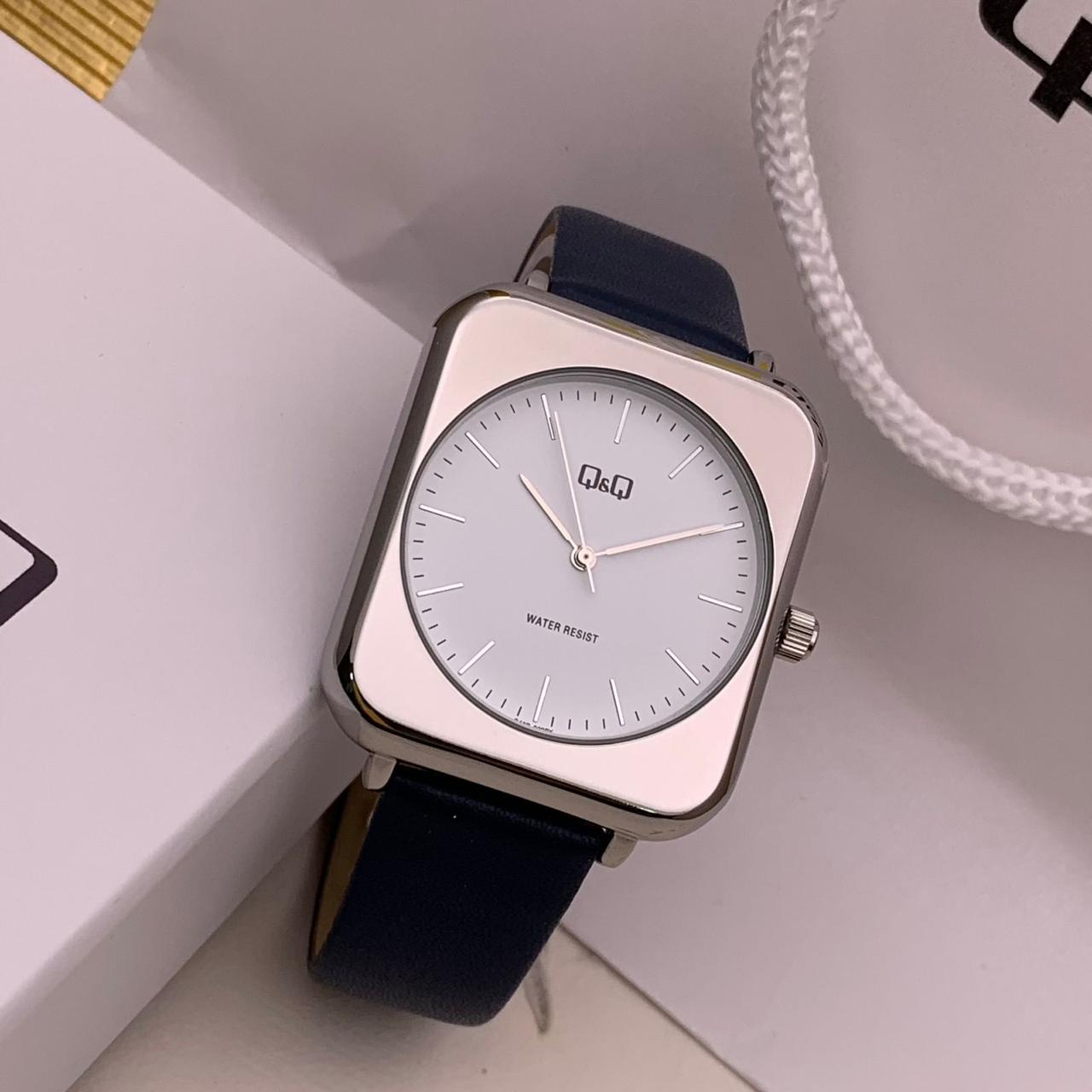 Reloj para caballero Q&Q Q40B cuero