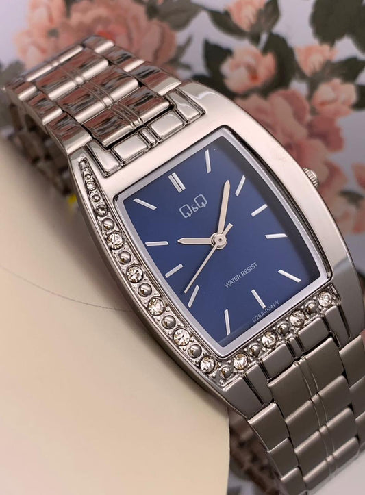 Reloj para dama Q&Q C26AP