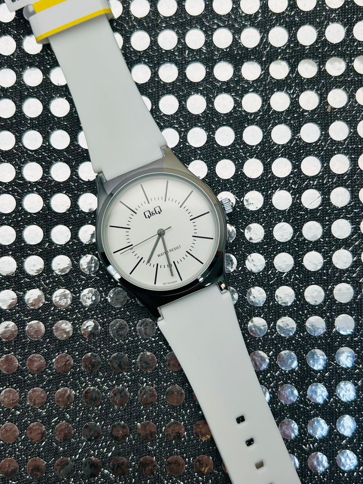 Reloj Q&Q en goma unisex