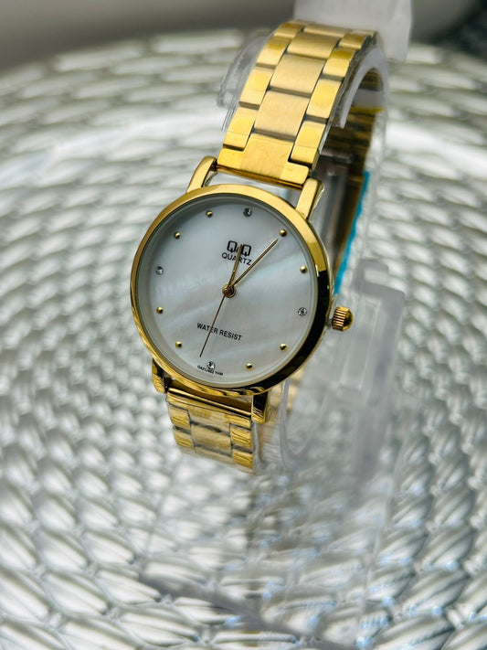 Reloj Q&Q para dama clásico