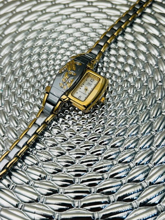 Reloj Q&Q para dama cofre