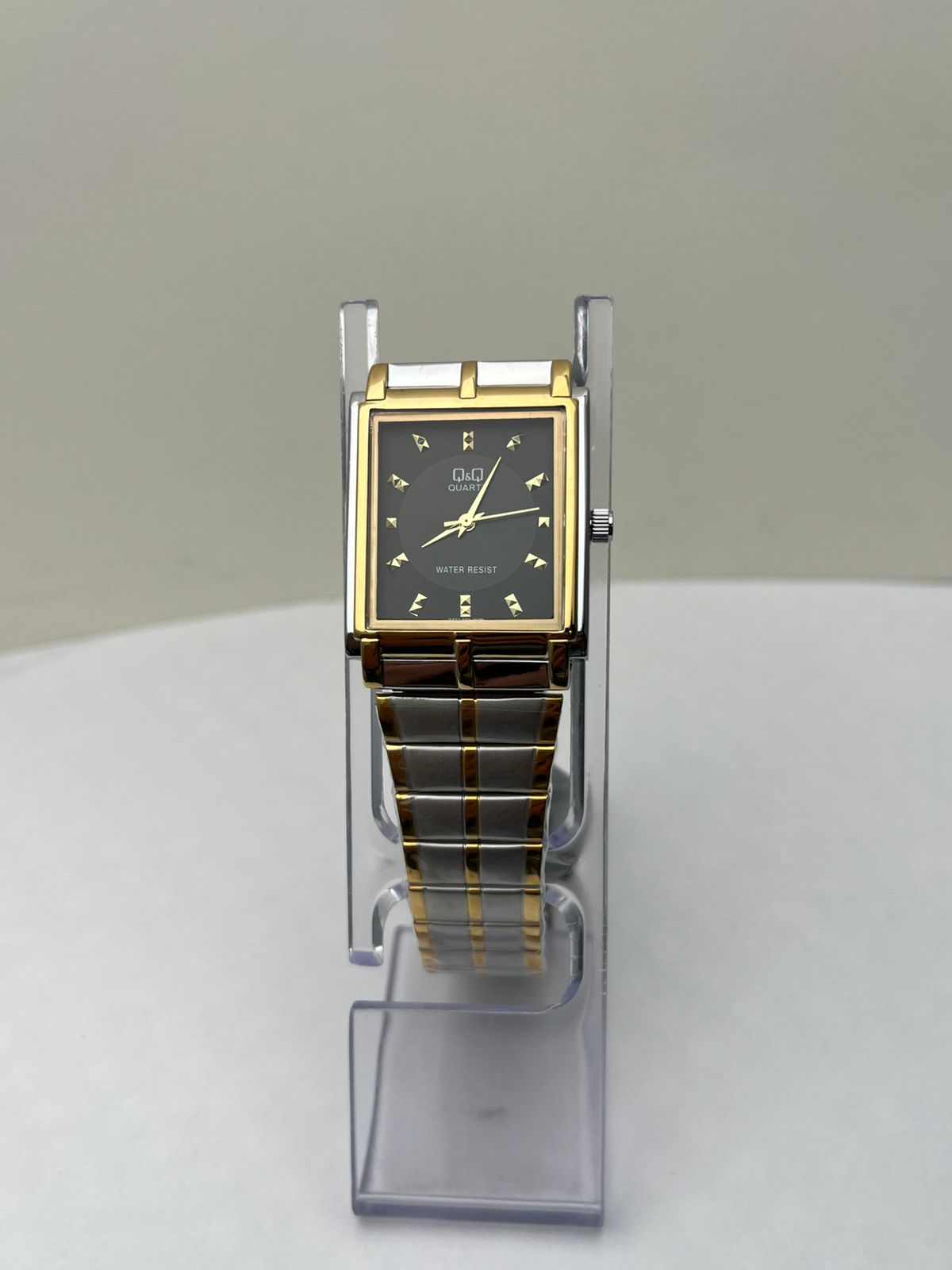 Reloj Q&Q rectangular para dama