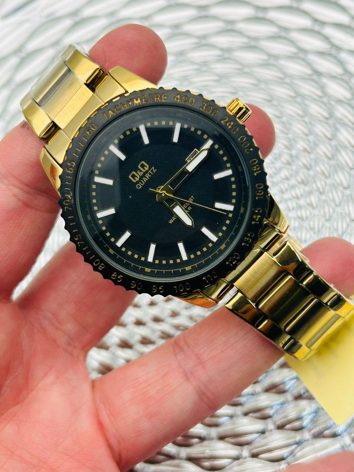 Reloj Q&Q Deportivo en Acero – Calendario Día