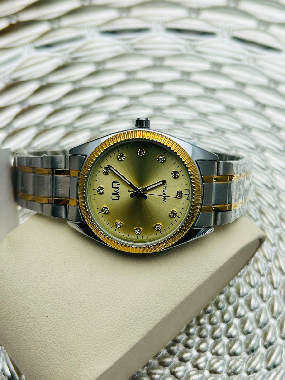 Reloj Dama Q&Q QZ65J011Y