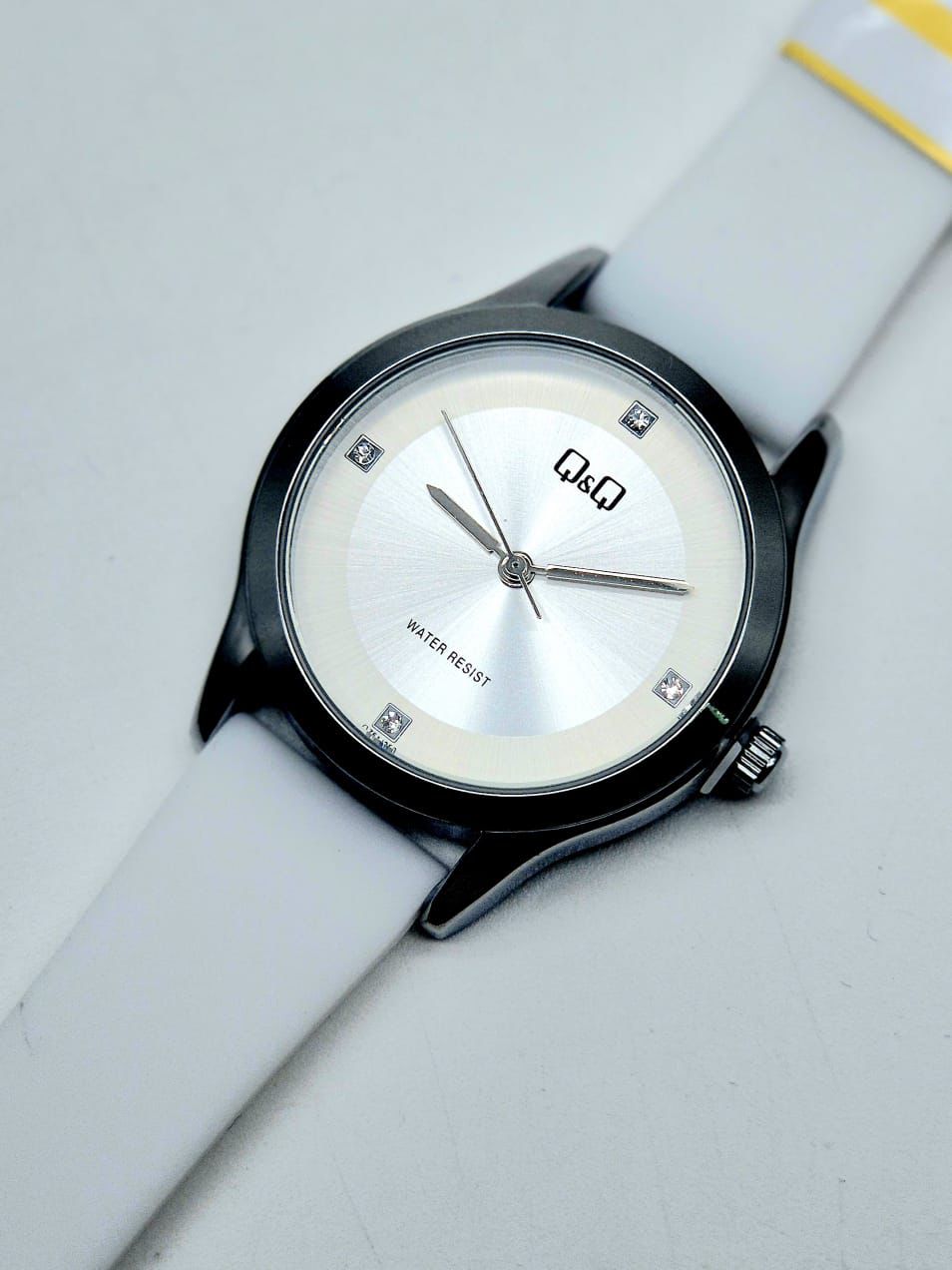 Reloj Q&Q Dama QZ51J311Y