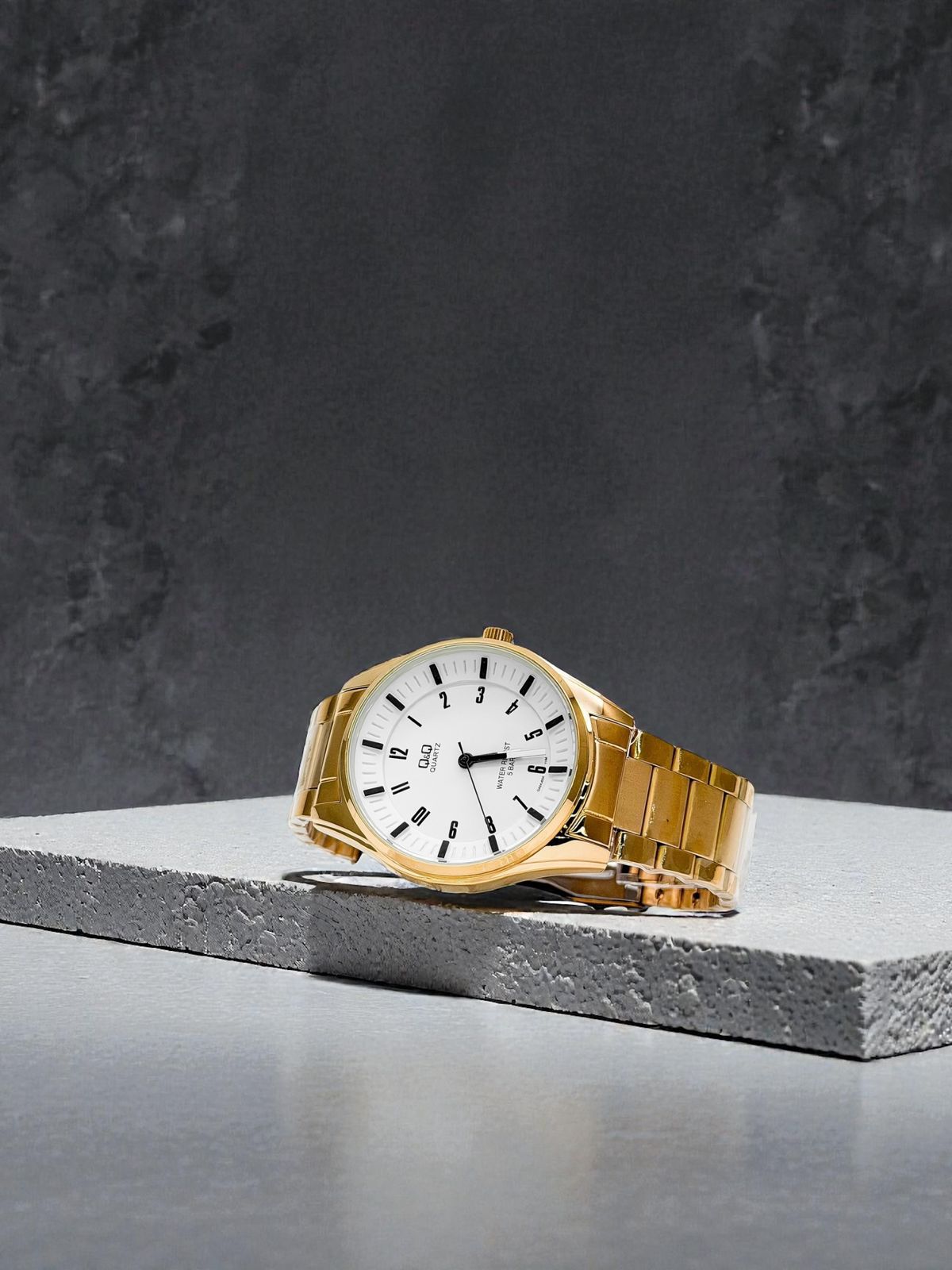 Reloj Q&Q QA54J404Y Analogo