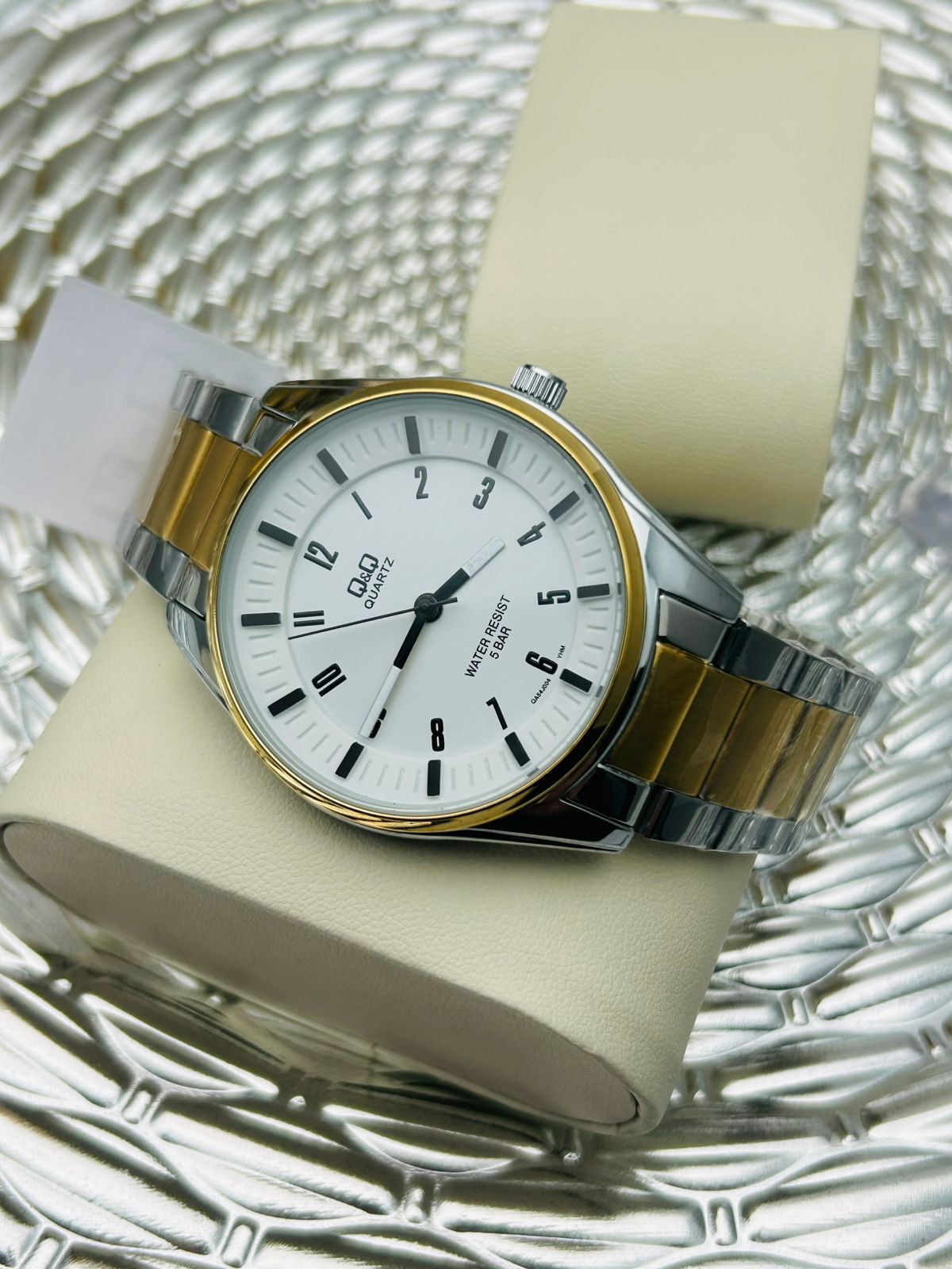 Reloj Q&Q QA54J404Y Analogo