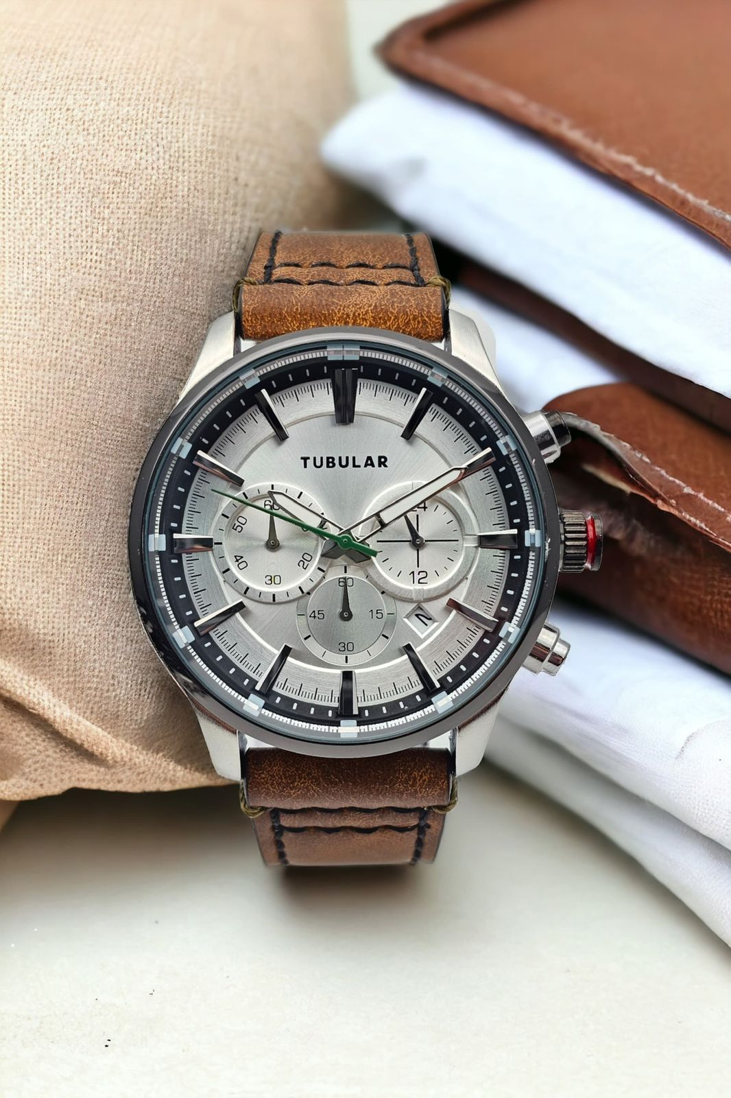 Reloj TUBULAR  CORREA CUERO