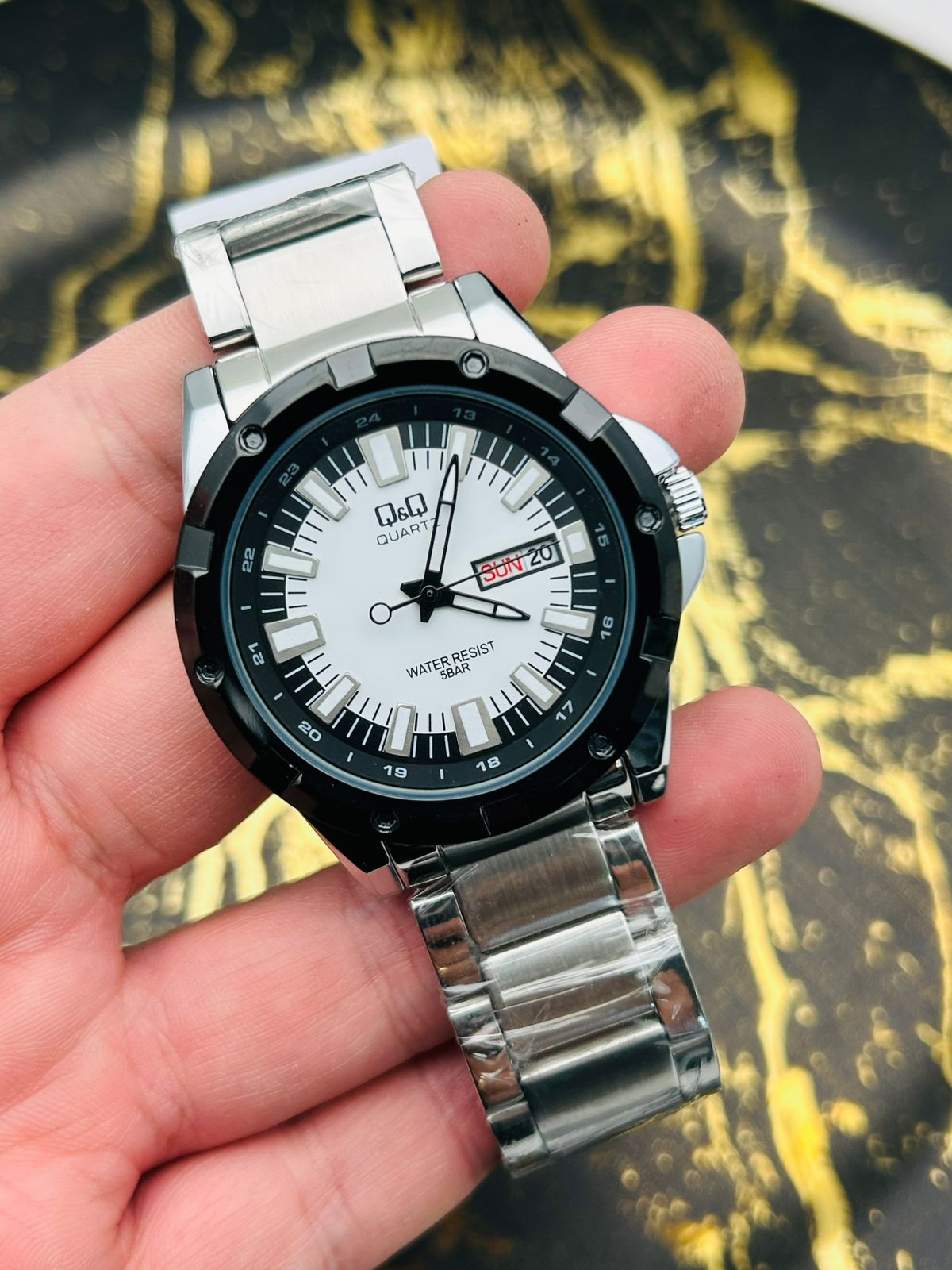 RELOJ Q&Q CABALLERO
