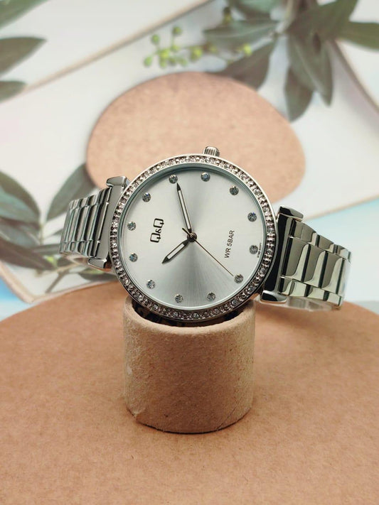 Reloj para dama Q&Q Q79B-504PY