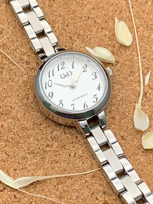 Reloj para dama Q&Q Q55B