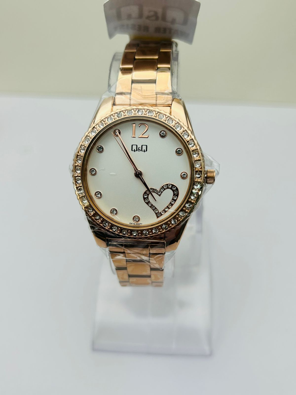 Reloj Q&Q corazón para dama