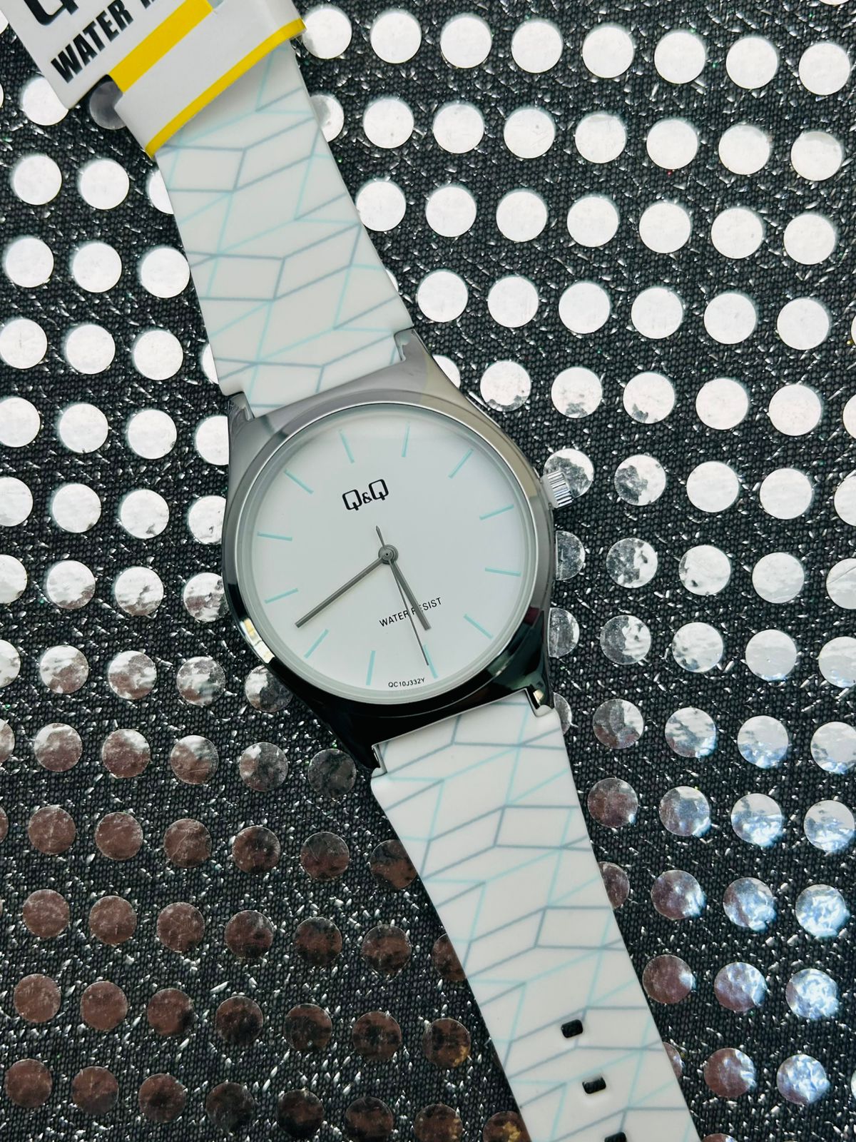 Reloj Q&Q en goma unisex