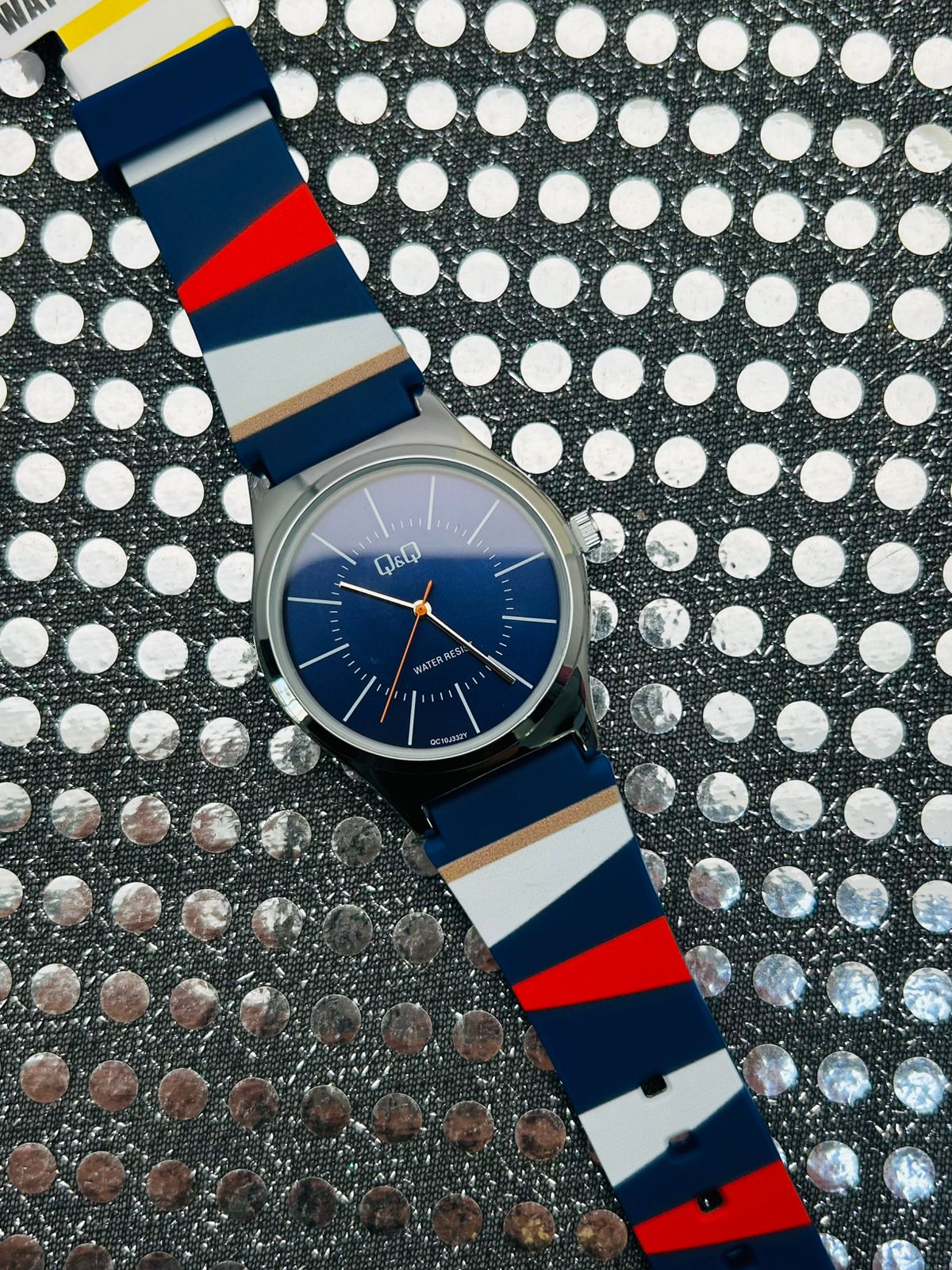 Reloj Q&Q en goma unisex