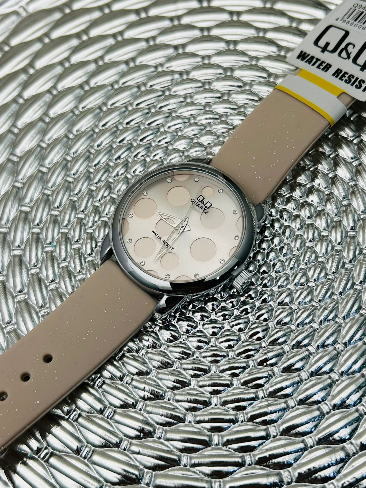 Reloj Q&Q para dama burbuja escarchado