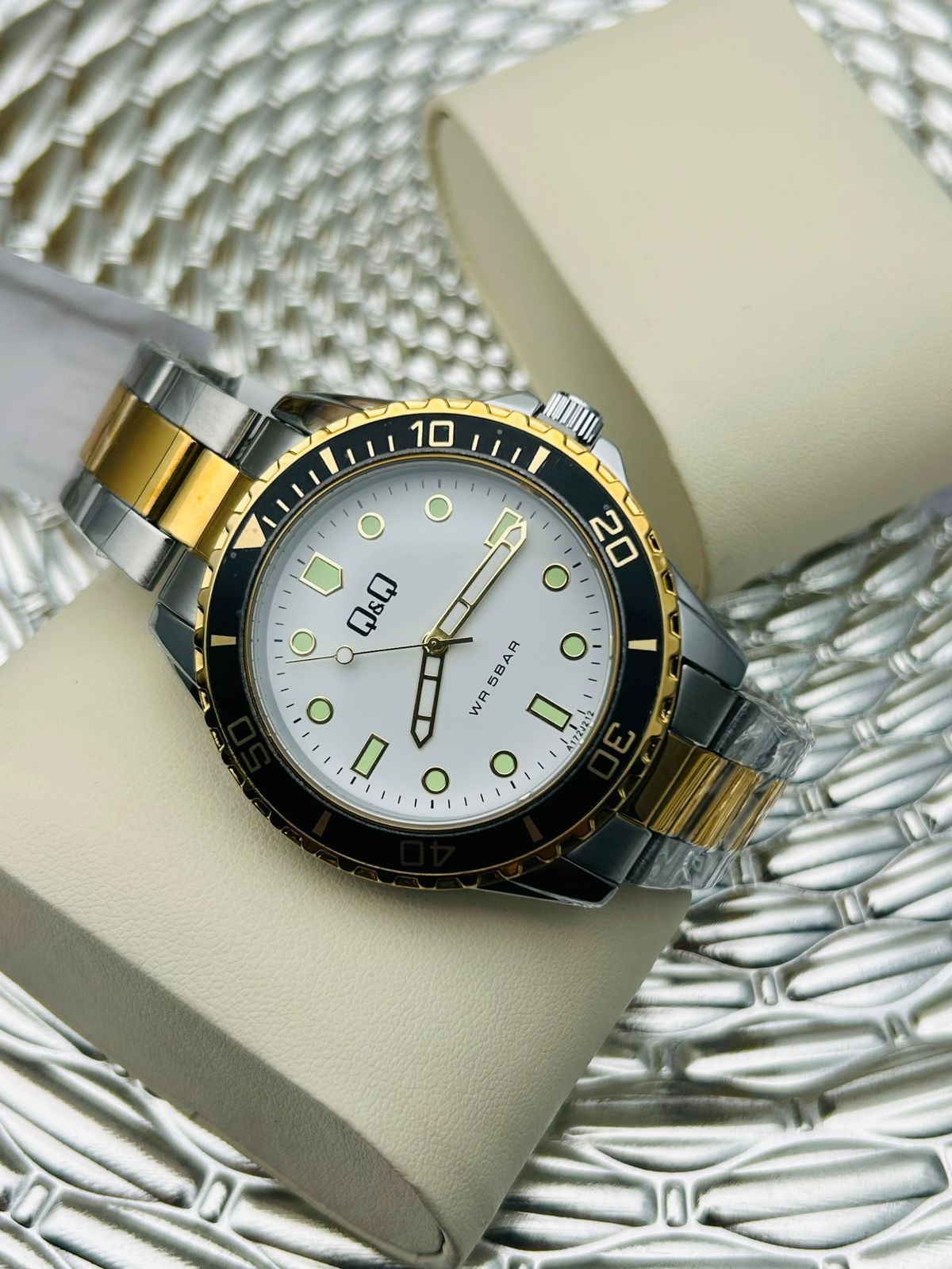 Reloj Q&Q para hombre QZ82J201Y